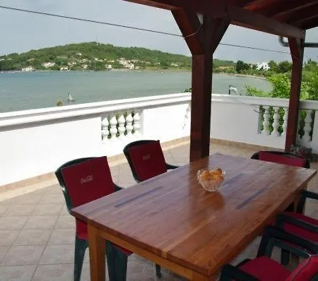 Apartmentsin With Air Condition, Wifi 4650-1 -2 * Pašman