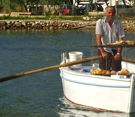 Apartmentsin With Air Condition, Wifi 4650-1 -2