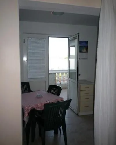 Apartmentsin With Air Condition, Wifi 4650-1 -2 Lägenhet Pašman